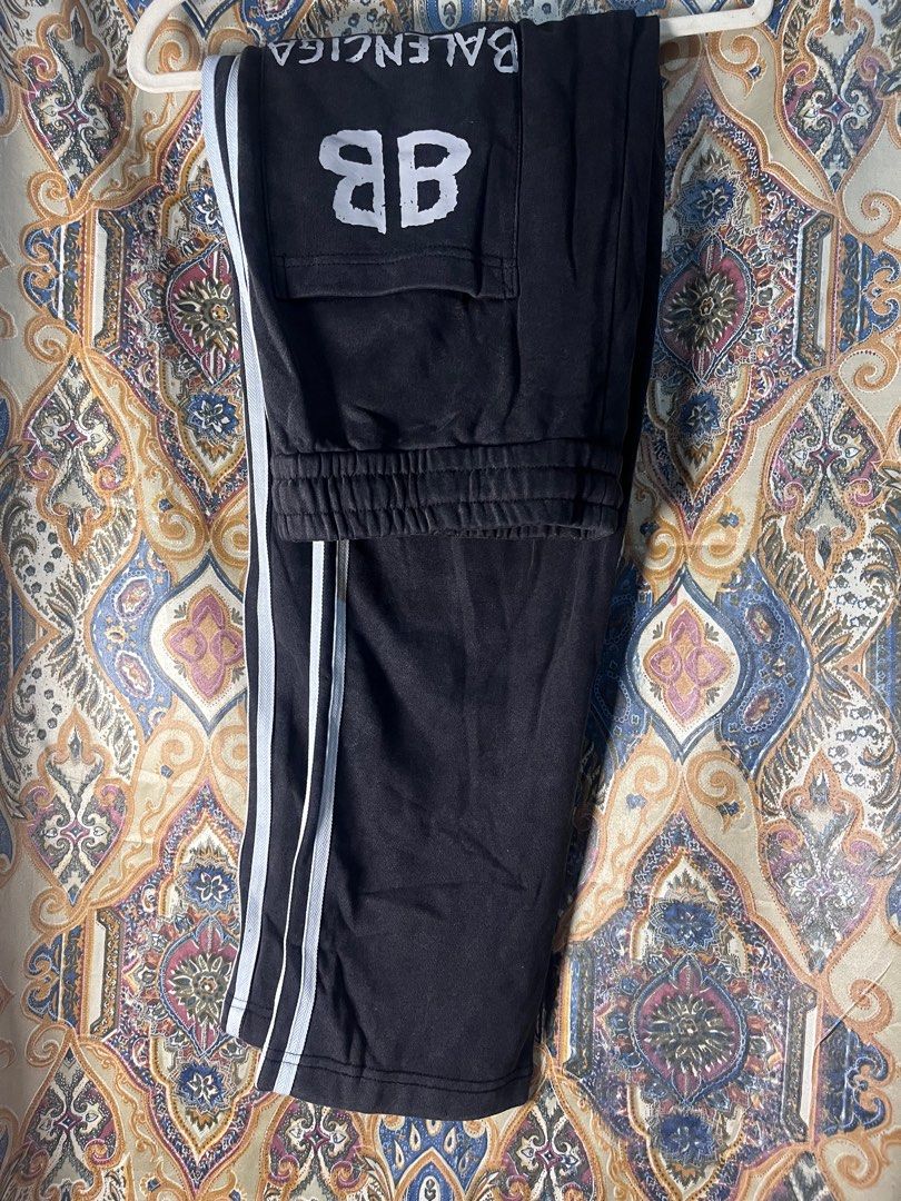 Balenciaga Jogging pants (Category: Joggers) located in Baguio. Submitted by lattethrift21 (Listing ID 1371779640, Image 1). Description: Balenciaga Jogging Pants brand new with tag 39 length 15 width 16 waist S on tag Excellent condition No issue free shipping baguio loc.