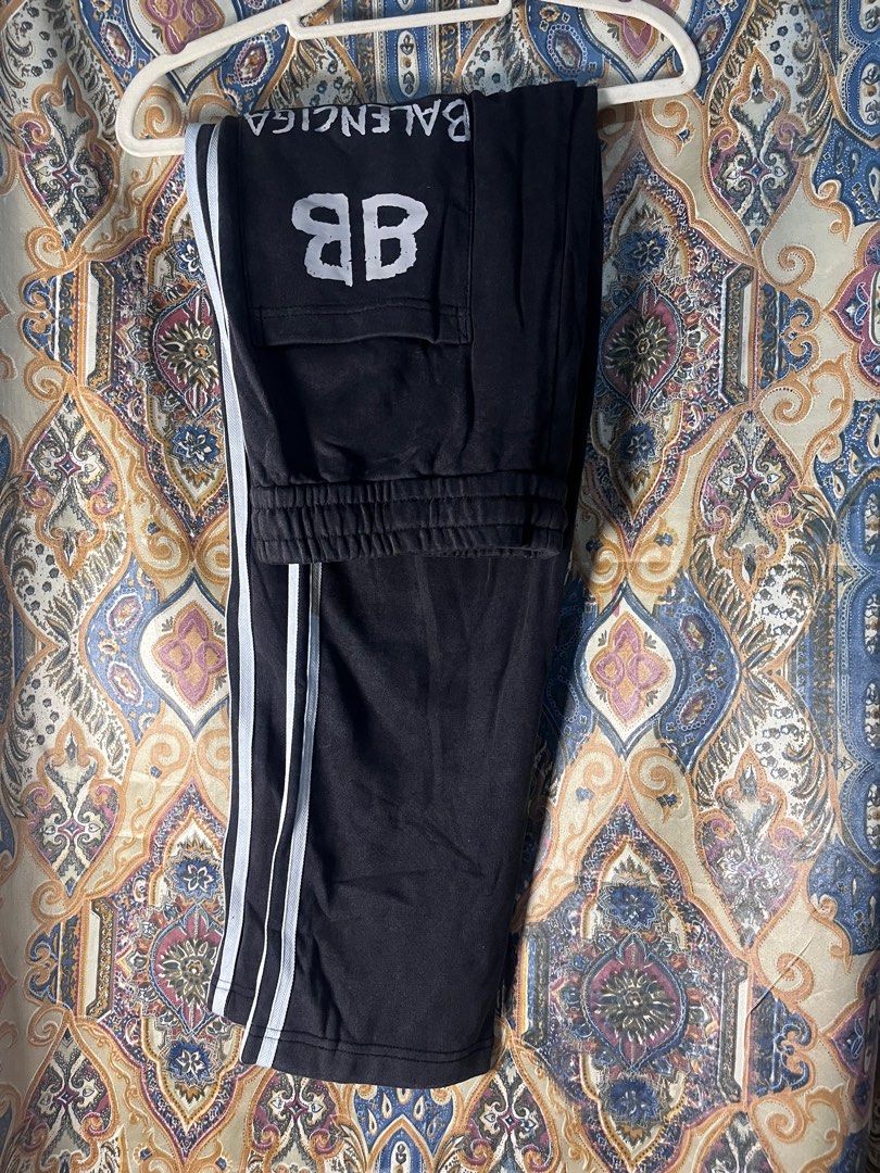Balenciaga Jogging pants (Category: Joggers) located in Baguio. Submitted by lattethrift21 (Listing ID 1371779640, Image 2). Description: Balenciaga Jogging Pants brand new with tag 39 length 15 width 16 waist S on tag Excellent condition No issue free shipping baguio loc.