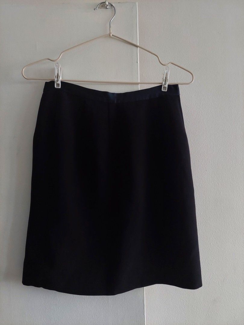 black office siren skirt (Category: Skirts) located in Quezon City. Submitted by _redbeanbun (Listing ID 1371813184, Image 2). Description: measurements (laid flat) waist / 12.5in length / 17.5in details - satin waistband - a line - short back slit I accept payment through bank transfer or gcash, and will ship out via gogoxpress or same day delivery via grab! 🚀.