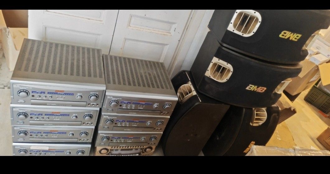 Bmb ktv amplifier (Category: Other Audio Equipment) located in Singapore. Submitted by switerteo (Listing ID 1371899186, Image 1). Description: Each @$250 Max Output Power200W×2CH (8Ω, EIAJ)Main pitch degree13degrees ±3.0DSPAudio Input3systems (KARAOKE, DVD, BGM)Video Input3systems (KARAOKE, DVD, BGV)Mic Input5systems: front3，rear2Echo changeECHO STEREO ON/OFF (STEREO/MONO)Feedback reducemanual operationDimensions (mm)420(W)×159(H)×415(D)Weight12