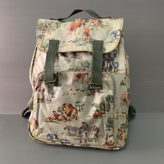 (Category: ) located in . Submitted by vintagebrandedstore (Listing ID 1371902807, Image 1). Description: .