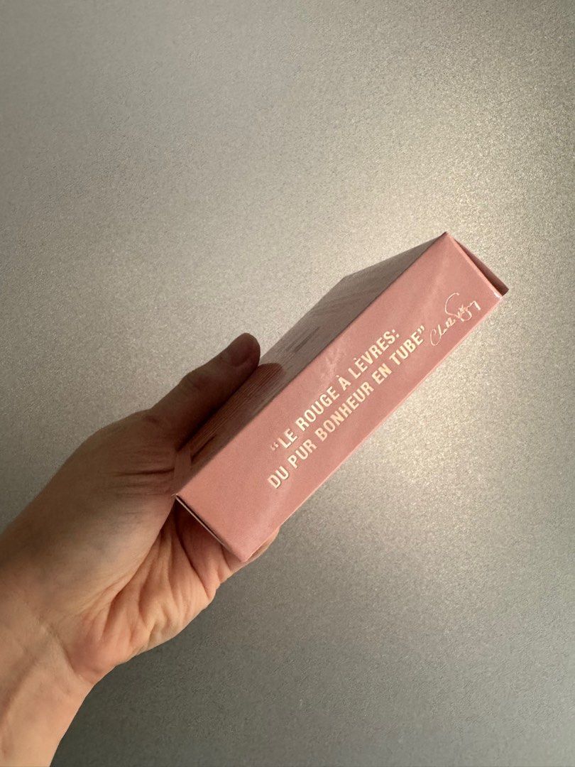 Charlotte Tilbury Iconic Mini Lip Trio Kit (Category: Makeup) located in Quezon City. Submitted by carlaangeline (Listing ID 1371785872, Image 3). Description: .