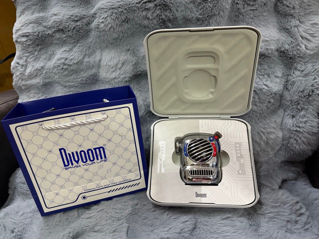 Divoom speaker (Category: Soundbars, Speakers & Amplifiers) located in Makati City. Submitted by melissa12345 (Listing ID 1371878365, Image 1). Description: Brand new.