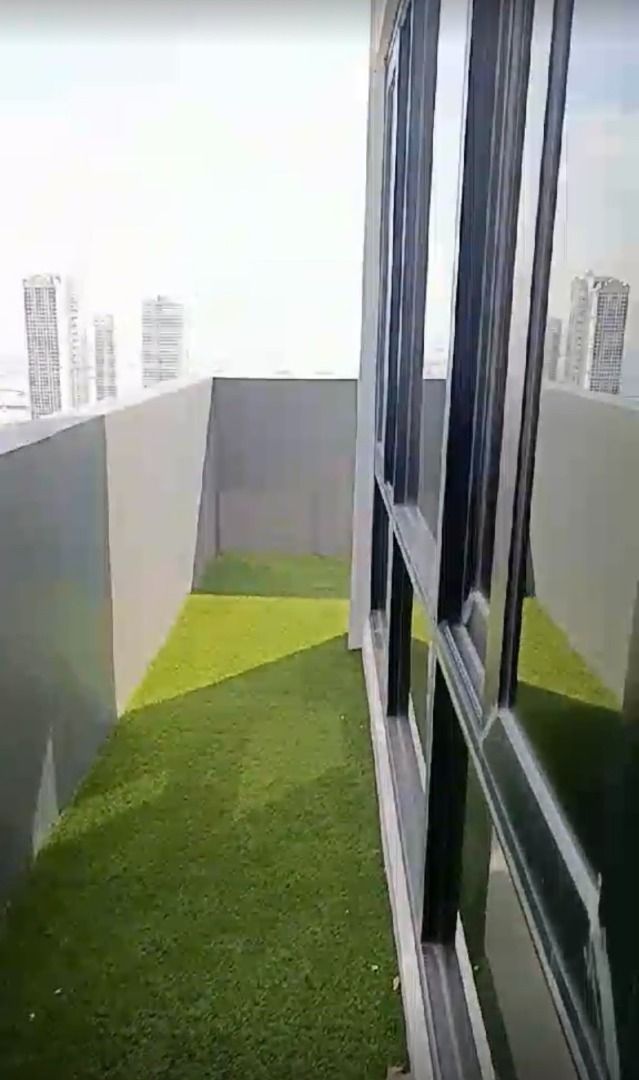 Stunning Character Industrial Penthouse Condo Unit image