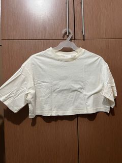 (Category: ) located in . Submitted by just.decluttering (Listing ID 1371856665, Image 1). Description: .