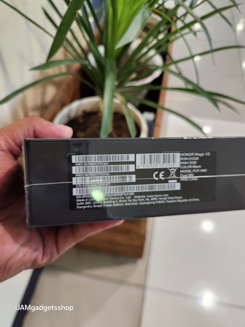Honor Magic V3 (Category: Android Others) located in Pasig City. Submitted by ijamgadgets (Listing ID 1371817802, Image 2). Description: Honor Magic V3 brandnew sealed 12/512gb 📌we do cod in metro manila and near provinces just add sf only 📌can visit in my store at greenhills shopping center 📌we do LBC transaction 📌we accept credit card in store 📌Accept ggives and spaylater 📌for fast transaction make acall 09291593032/09297180543.