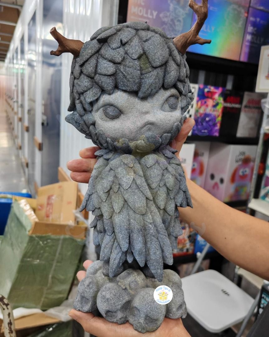 INSTOCKS] POP MART HIRONO Stone feather sculpture 400% LIMITED