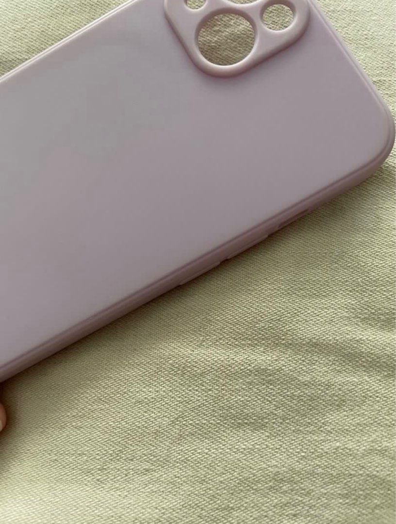 Iphone 13 case (Category: Cases & Sleeves) located in Singapore. Submitted by kafkakatze (Listing ID 1371776821, Image 3). Description: iPhone 13 soft case Lilac colour Fixed price .