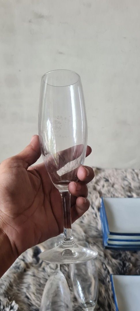 Japan crystal champagne glass &rectangle small plate (Category: Other Kitchenware & Tableware) located in Pasig City. Submitted by ustaq (Listing ID 1371820474, Image 3). Description: unused JAPAN crystal wine/champagne glass and rectangle small plate get all in malinao pasig.