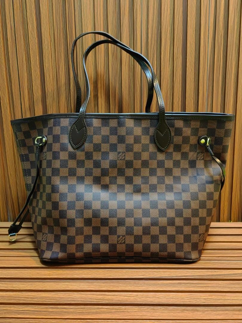 Japan preloved Neverfull damier (Category: Luxury Bags & Wallets) located in Cebu City. Submitted by elcoleccion21 (Listing ID 1371897332, Image 1). Description: Japan Preloved bag Genuine leather No Flaws Coded.