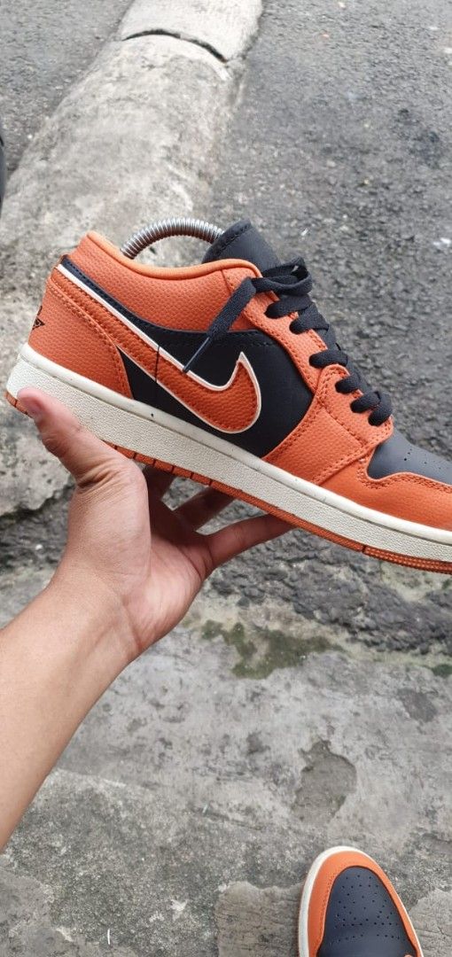 Jordan Sneakers Orange Jordan Low Nike Air Jordan Low AJ1 Orange