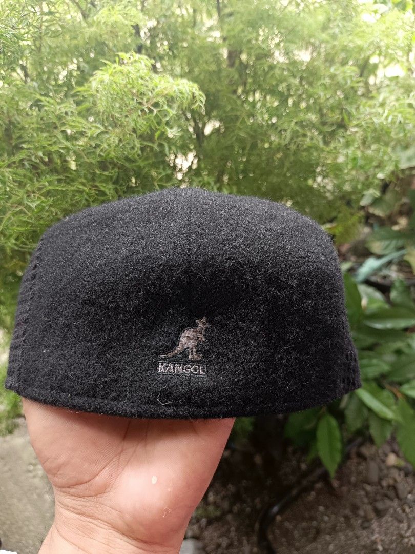 KANGOL BERET (Category: Caps & Hats) located in Real. Submitted by raphy2019 (Listing ID 1371781263, Image 1). Description: .