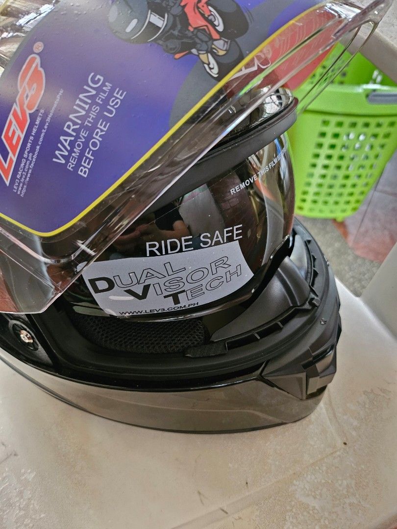 Lev3 Black Dual Visor Helmet size XL (Category: Helmets and other Riding Gears) located in Las Pinas. Submitted by tsuki25 (Listing ID 1371732944, Image 2). Description: Helmet is new and never used. With extra visor and helmet cloth bag. Brand: Lev3 (wala lang sa choices kaya ibang brand ang naka-list) Carton box is slightly dented from storage, will fix and clean it pag may bibili, but the helmet is clean and in great condition. payment: Gcash 