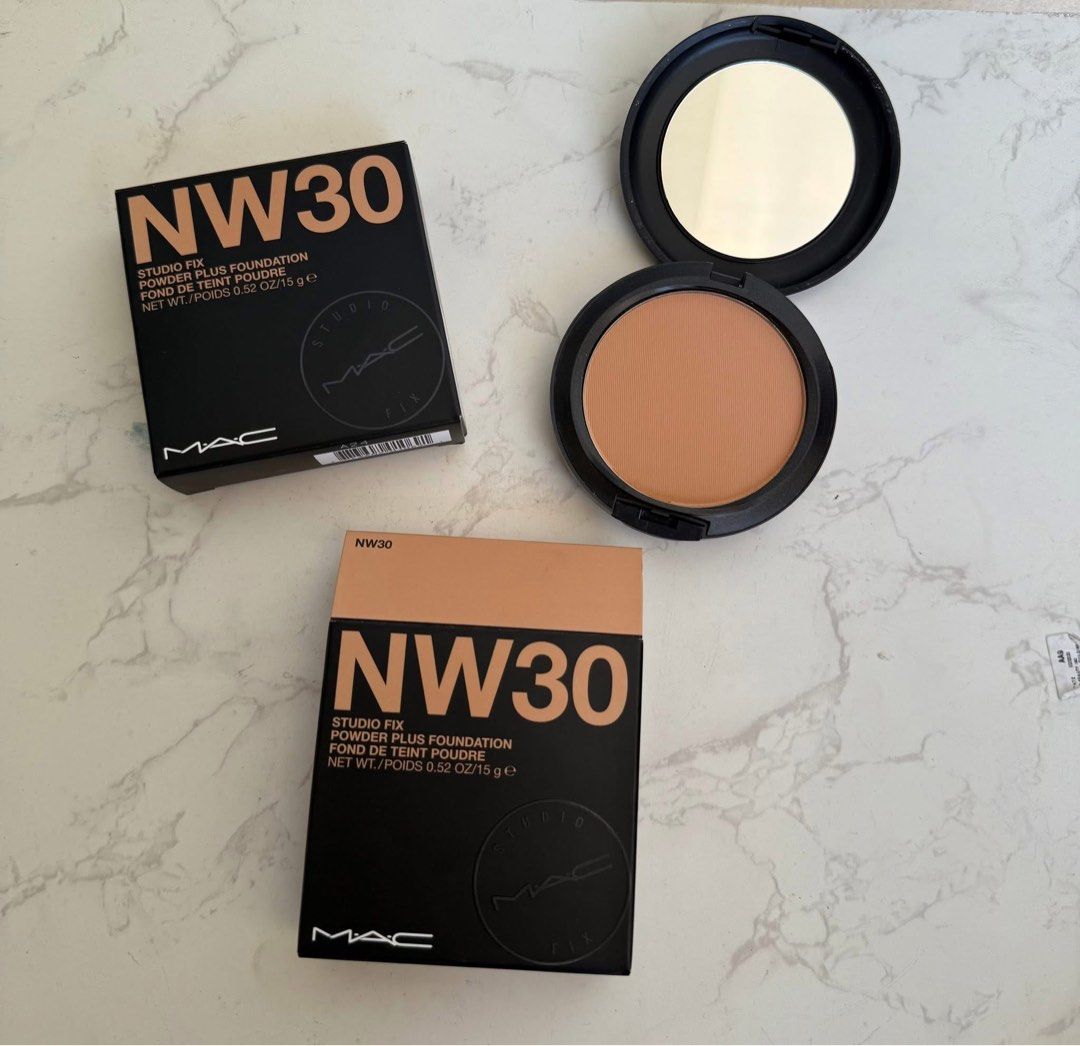MAC studio fix powder plus foundation (Category: Makeup) located in Valenzuela. Submitted by cleosclosetmnl (Listing ID 1371760106, Image 2). Description: with box full size brand new MFG 2024.