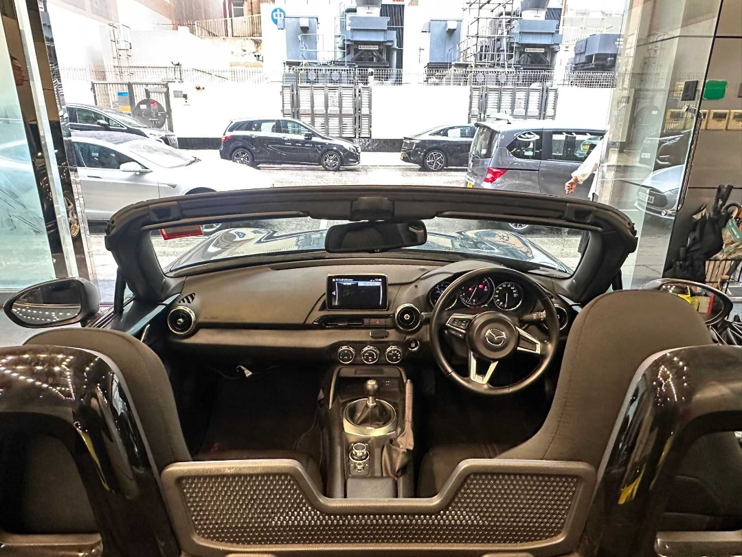 Mazda MX5 ROADSTER Manual498321921022382085