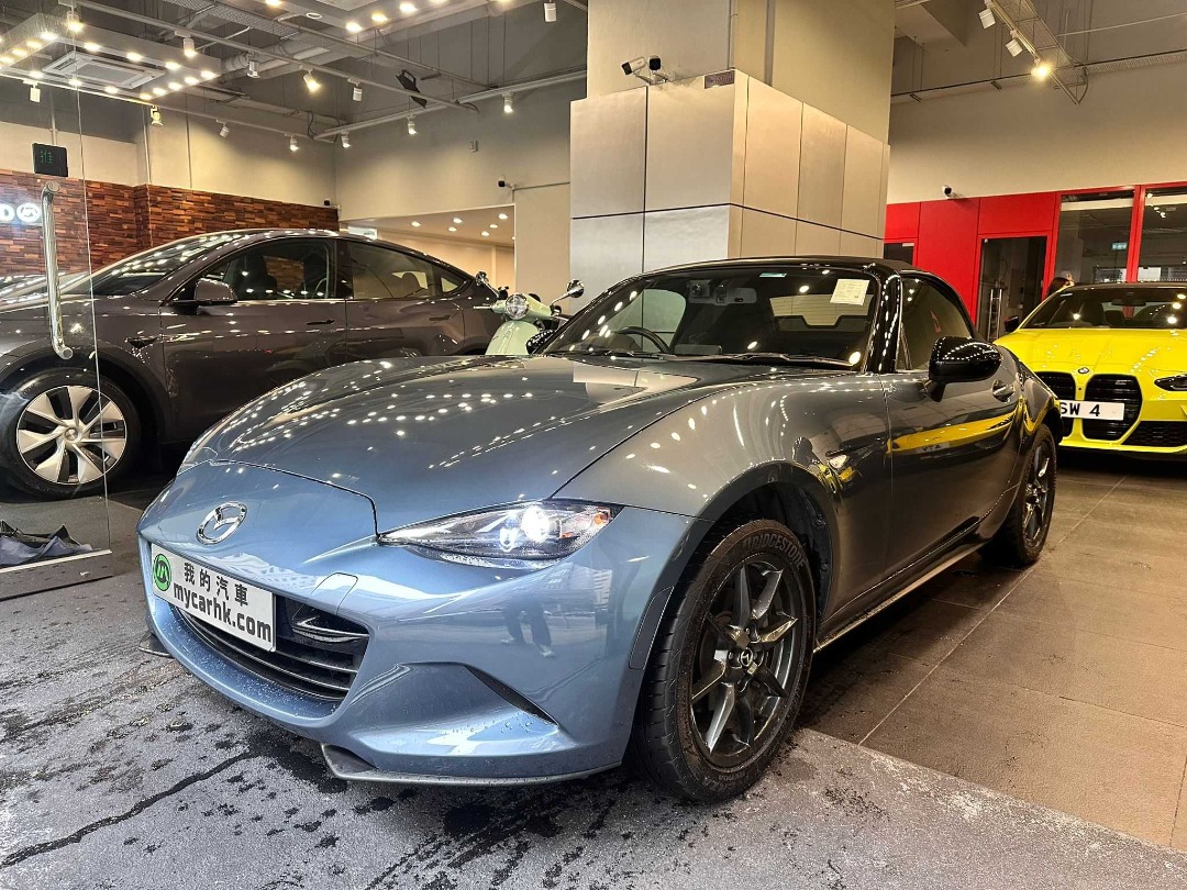 Mazda MX5 ROADSTER Manual628648377246731125