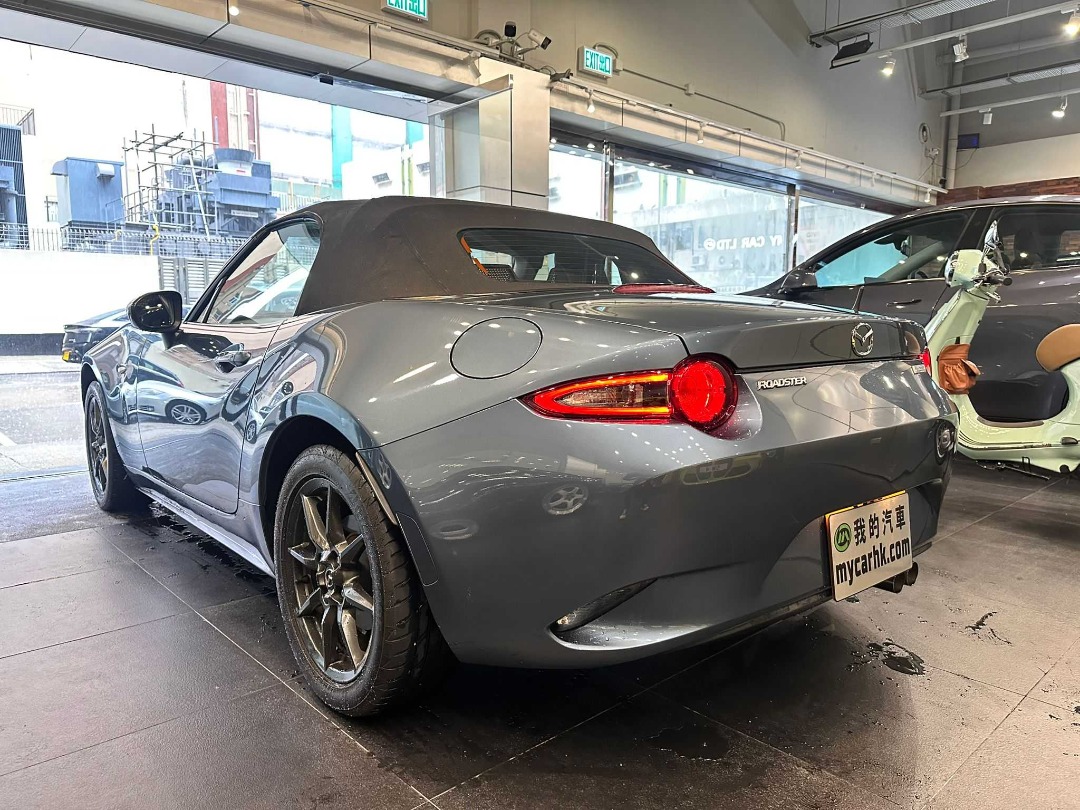 Mazda MX5 ROADSTER Manual62864837724673111