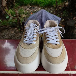 (Category: ) located in . Submitted by dathrifted (Listing ID 1371829634, Image 1). Description: .