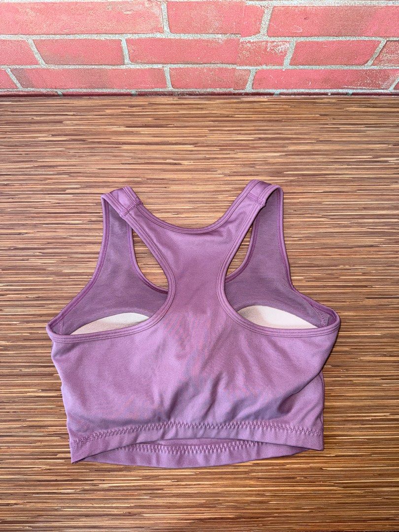MUJI sports bra (Category: Activewear) located in Quezon City. Submitted by kkfee_ (Listing ID 1371783196, Image 3). Description: .