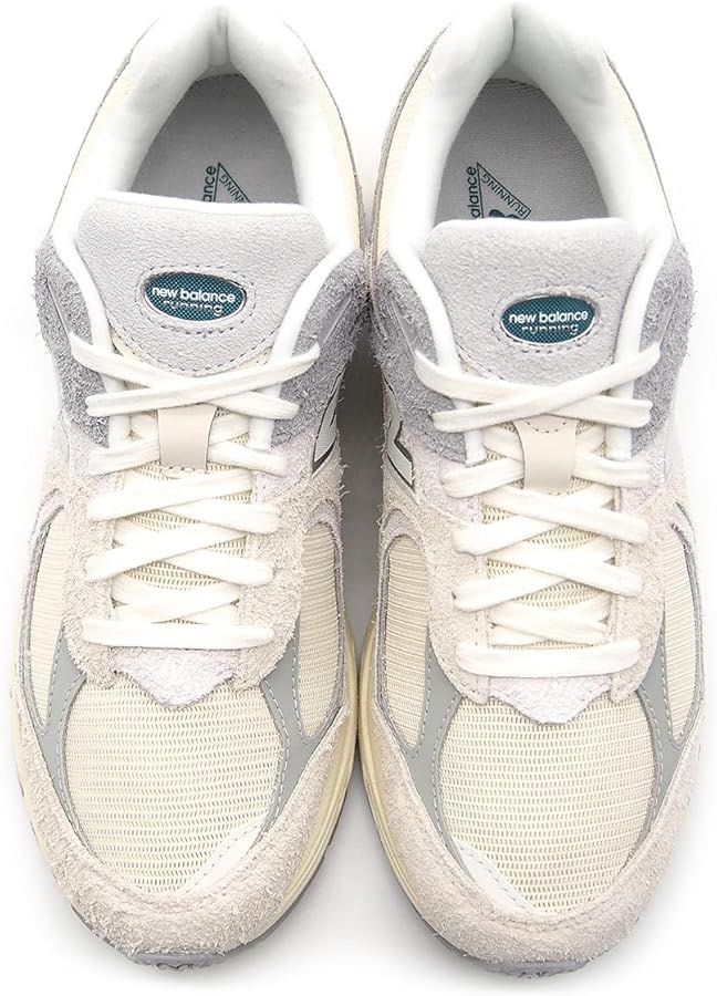 New Balance Running Shoes (Category: Sneakers) located in Makati City. Submitted by cshells9 (Listing ID 1371779312, Image 1). Description: Original New Balance 2002R Bought in Japan The upper design inherits “Made in U.S.A. 2010” was wrapped in high quality suede/mesh. The high-performance sole unit combines NERGY and ABZORB to provide comfort and exceptional fit. • Outer Material: Leather • Heel Type: Flat • Closure: Lace-Up Women’s: US size 6.