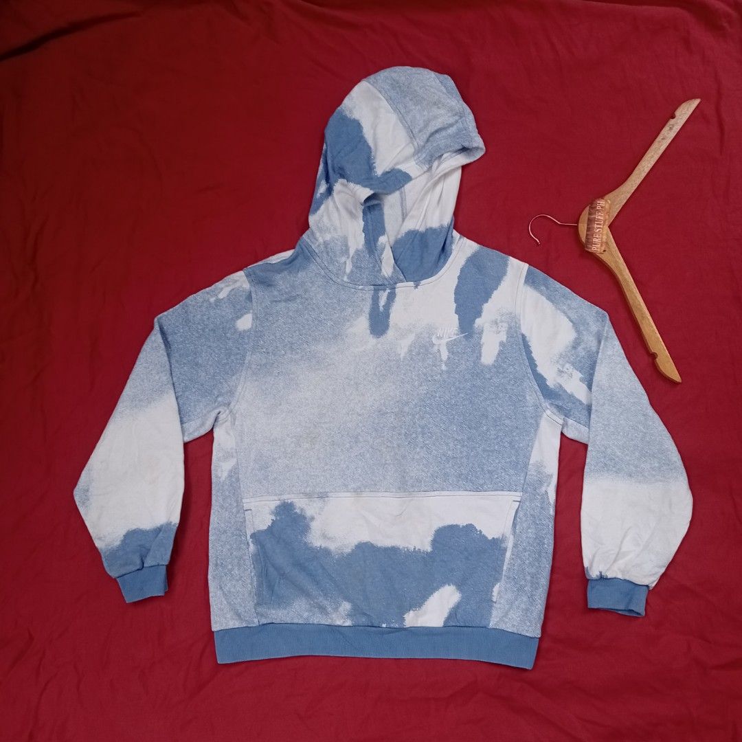 Nike Tie dye cloud hoodie (Category: Hoodies) located in Pili. Submitted by purestuffph (Listing ID 1371857632, Image 1). Description: Nike Tie dye cloud hoodie size: youth XL/ small mens / medium women's 9+/10 condition and color rate minor issue: cut neck tag, Pero may washtag at searchable code pa 580 + shipping fee.