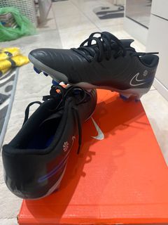 (Category: ) located in . Submitted by freeshoes22 (Listing ID 1371838691, Image 1). Description: .