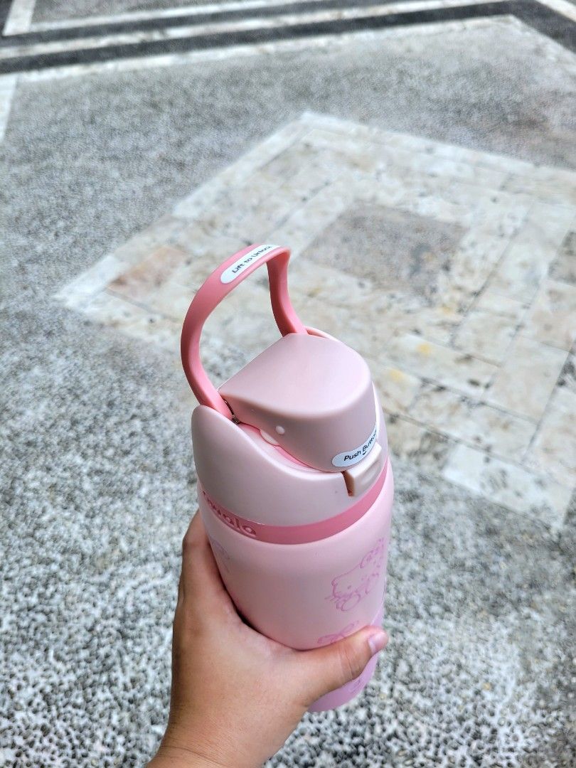 Owala Sanrio 32oz FreeSip "HELLO KITTY 🌸💦 (Category: Water Bottles & Tumblers) located in Quezon City. Submitted by Kayreen (Listing ID 1371840729, Image 3). Description: • Stainless steel insulated bottle. • Leak-proof lid. • Patented FreeSip spout with a built-in straw that lets you sip or swig. • BPA , lead and Phthalate-free. • Wide opening for cleaning and adding ice. • with convenient carry loop that also doubles as a lock when closed. • 