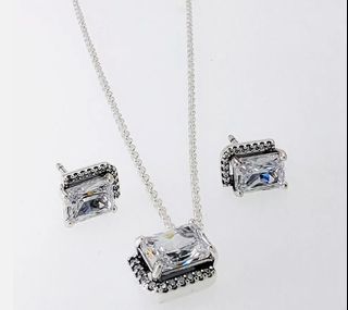 （分類：）位於 。 由 pchiu0609 提交（商品編號 1371884554，圖片 1）。簡介： 。
