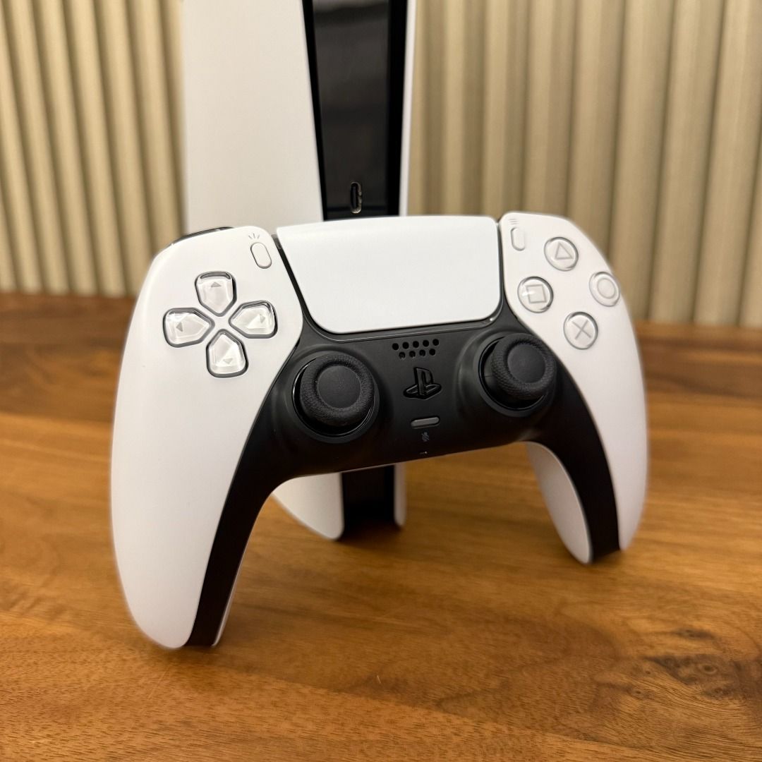 PS5 Slim 數位版 + 手掣｜✨9成新～ 【 ⚠️90天保養｜🧑🏻‍💻 荔枝角試機 】☺ PS5 Pro / PS5 Digital Edition （分類：PlayStation）位於 Hong Kong。 由 holwicktech 提交（商品編號 1371540206，圖片 2）。簡介： 交收試機 🙋🏻‍♂️ 荔枝角工作室（香港工業中心） ▬▬▬▬▬▬▬▬▬▬▬▬▬▬▬▬▬▬▬▬▬▬▬▬▬▬。