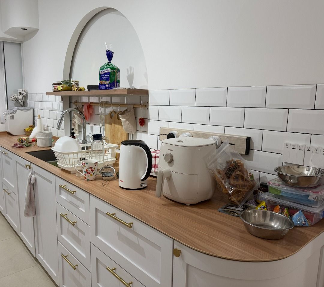 Renting out hdb - with 2 common rooms63227232115073111