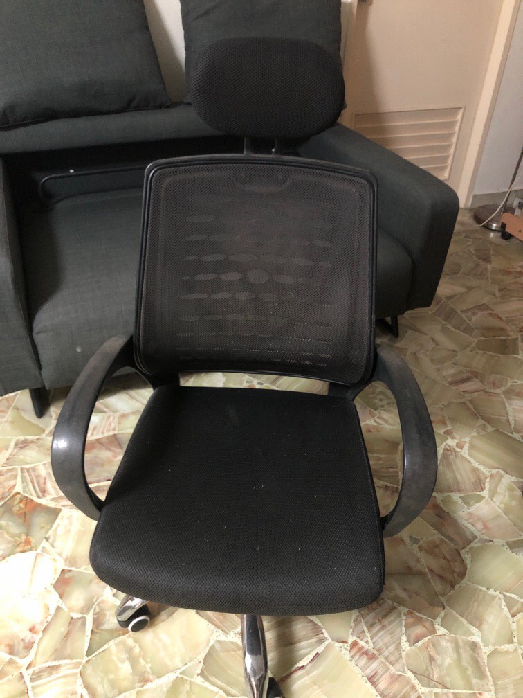 Second hand office chairs on Carousell