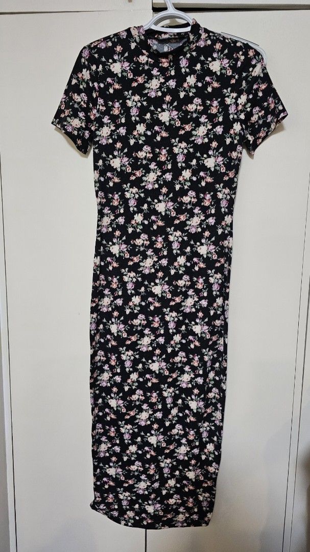 Shein Bodycon turtle neck dress (Category: Dresses) located in Quezon City. Submitted by mommadeclutterph (Listing ID 1371735056, Image 1). Description: Fits small to medium 150 per dress.