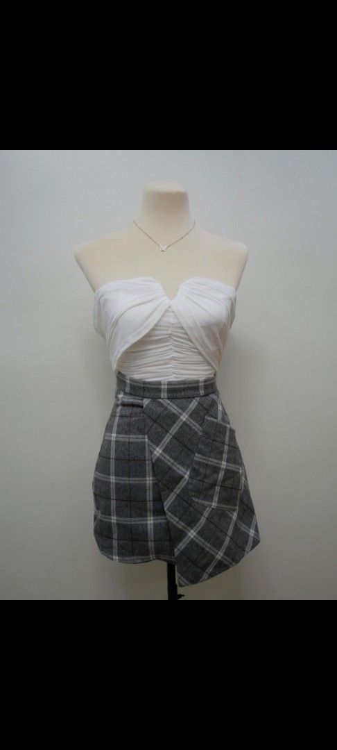 SHEIN White Offshoulder with skirt (Category: Sets or Coordinates) located in Manila. Submitted by ur_style_ (Listing ID 1371897380, Image 1). Description: Skirt is included. Payment first via Gcash.