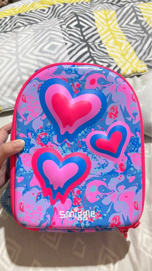 Smiggle 3D hard lunch bag (Category: Babies & Kids Fashion) located in Antipolo. Submitted by msjavier (Listing ID 1371758546, Image 2). Description: Bought in singapore store. Original price is 2K. It has 2 compartments. .