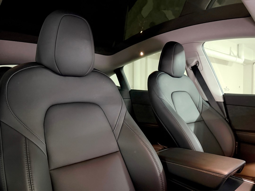 Tesla Model Y Standard Range Auto62865872927618113