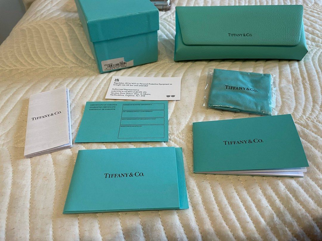 Tiffany & Co. Sunglasses (Category: Sunglasses & Eyewear) located in Manila. Submitted by chuckcool (Listing ID 1371790228, Image 3). Description: Unused gift Lalamove pickup only North caloocan.