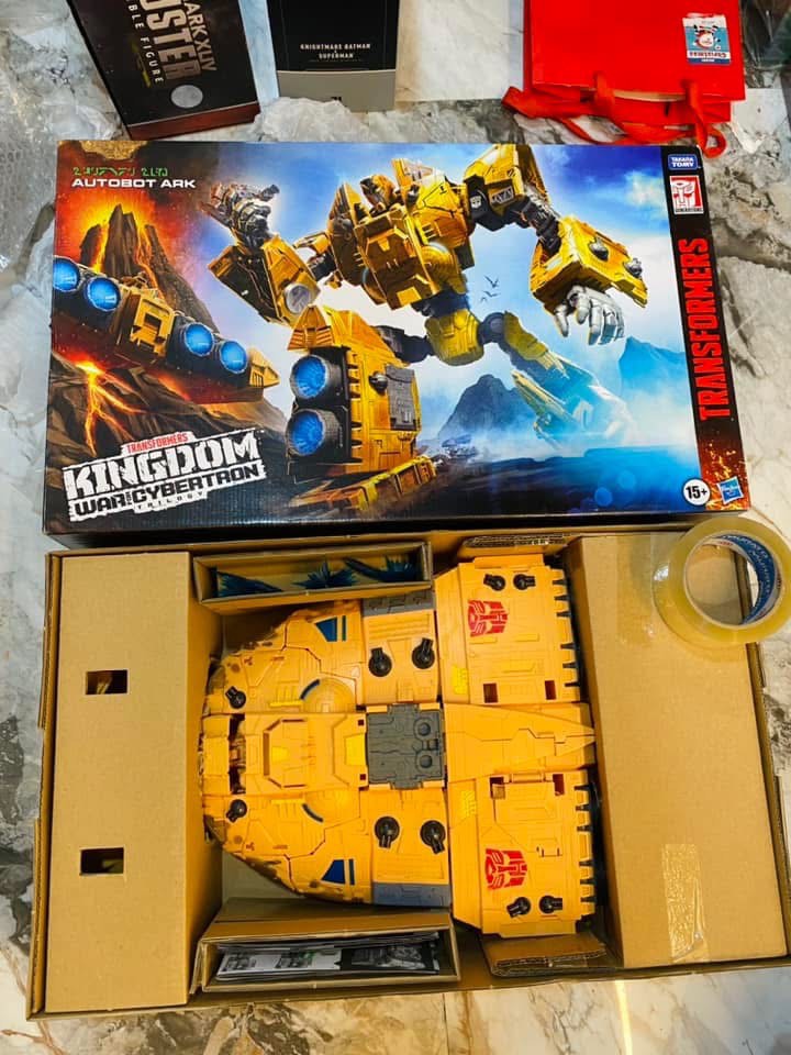 Transformers Autobot Ark | War for Cybertron, Hobbies & Toys, Toys ...