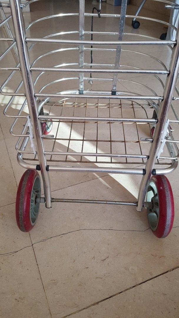 Trolley-Giken Light Weight Alum. Foldable Market Shopping Trolley (Category: Homes & Other Pet Accessories) located in Singapore. Submitted by hakimfb (Listing ID 1371730205, Image 2). Description: .