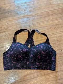 (Category: ) located in . Submitted by glassskins (Listing ID 1371736098, Image 1). Description: .
