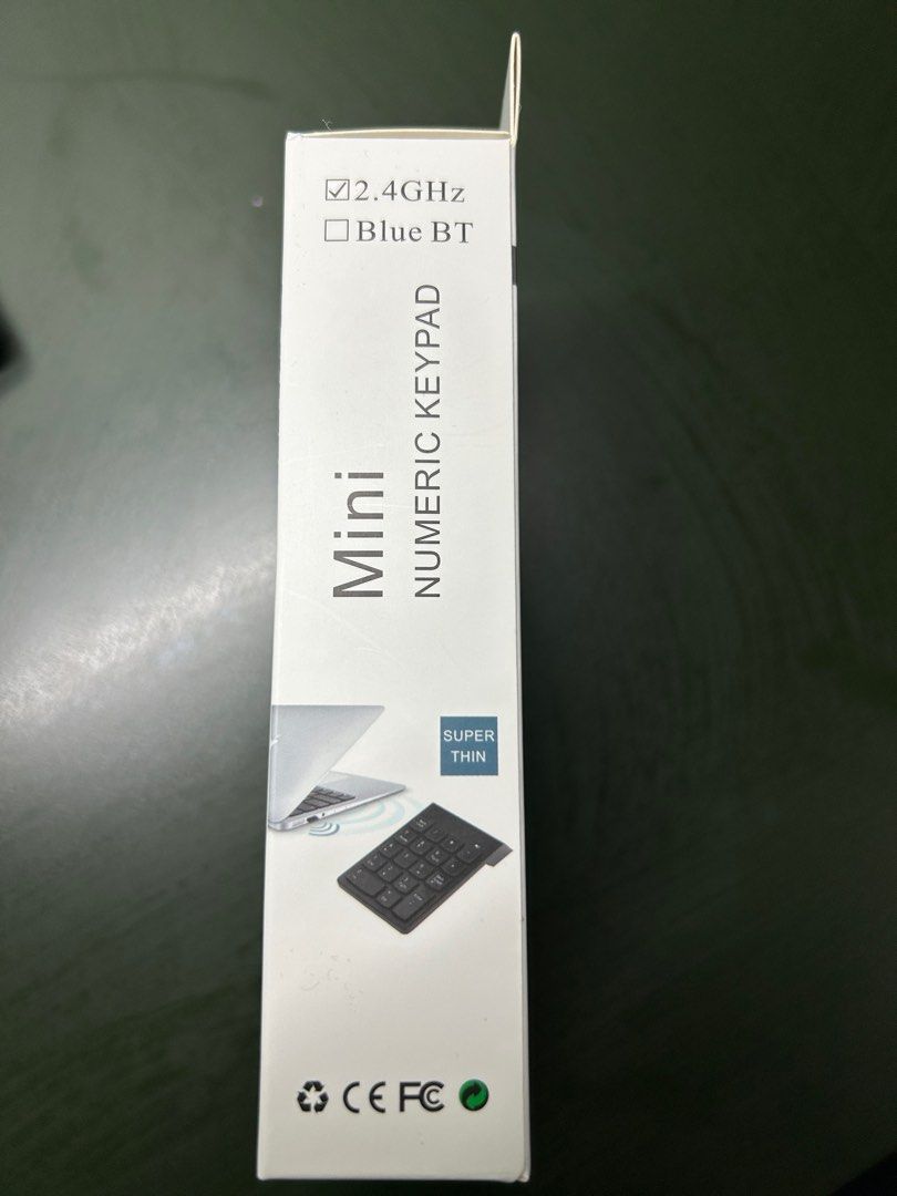 Wireless Numeric Keypad (Category: Computer Keyboard) located in Singapore. Submitted by milkcheesechocolate (Listing ID 1371879710, Image 2). Description: .