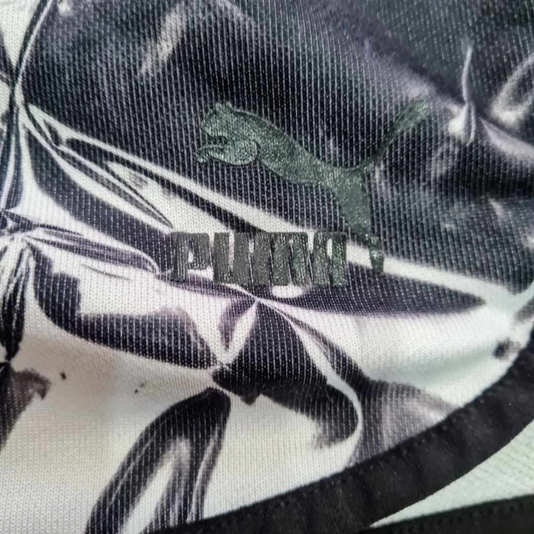 Women's size 8 'PUMA' Gorgeous black and white activewear shorts - EUC (Category: Women's Clothes) located in Sydney. Submitted by bilic83 (Listing ID 1371790883, Image 2). Description: .