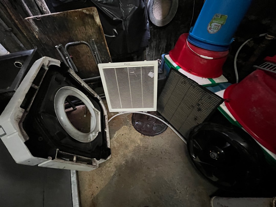 #AirconRepair #CleanAircon #AirconDrippingWater #OfficeAirconCleaning 🧽AirconCleaning 🧽AirconDisassemblyAndInstallation, AirconCleaningAndRepairService62859981295235112