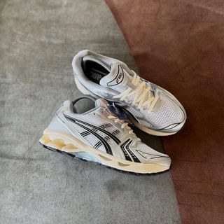(Kategori: ) berada di . Dikirim oleh setilsneaker2023 (ID iklan 1367079862, Gambar 1). Deskripsi: .