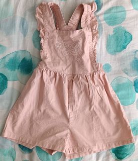 (Category: ) located in . Submitted by muzzee (Listing ID 1366942628, Image 1). Description: .