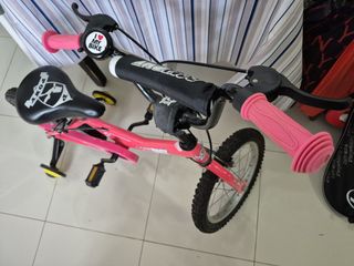 （分類：）位於 。 由 melo1281 提交（商品編號 1366985730，圖片 1）。簡介： 。
