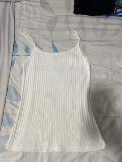 (Category: ) located in . Submitted by toomany.clothes (Listing ID 1366984511, Image 1). Description: .