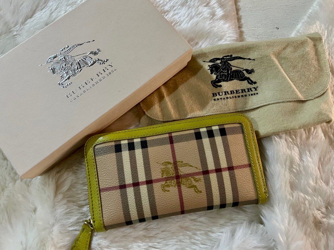 Authentic Burberry check pattern leather long wallet (Category: Luxury Bags & Wallets) located in Muntinlupa City. Submitted by iceedevclutter (Listing ID 1366985291, Image 1). Description: Original! Barely used No issue With original bag and box From Jpn Free shipping!.