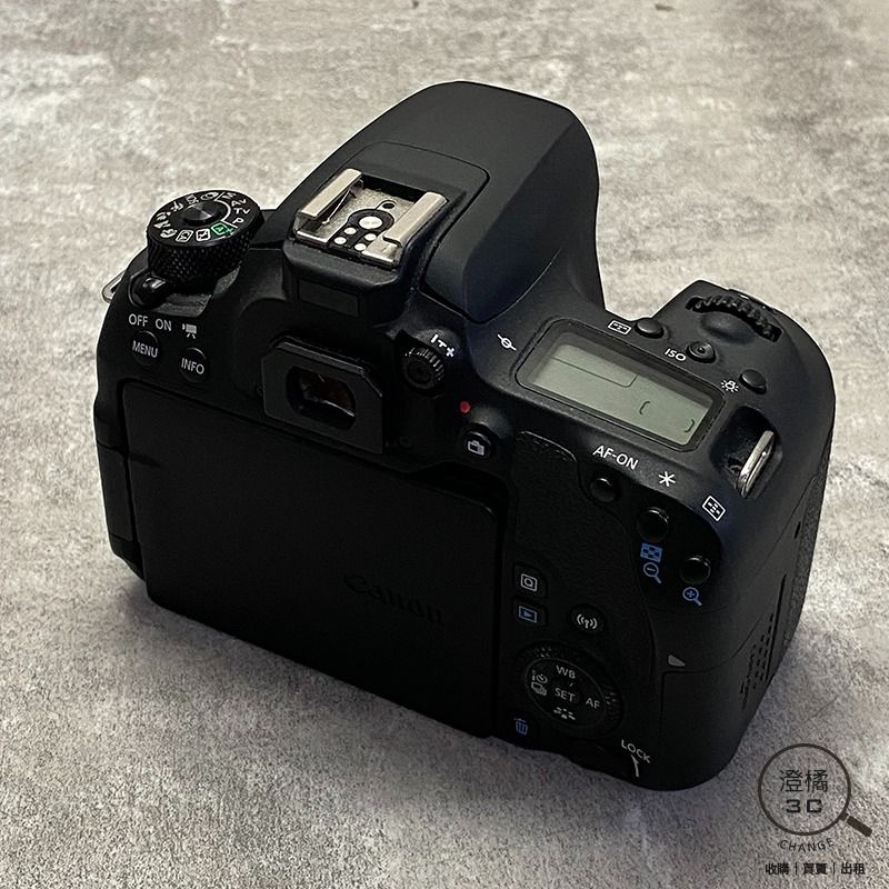 由 change12336 (刊登 ID 1366938984，圖片 2) 提交，位於 台北市 (Taipei) 的 『澄橘』Canon 77D 平輸 快門38XX 盒裝 《歡迎折抵 相機折抵》A75925 (類別：相機)，說明：商品提供租借服務 押金即售價10000元以下商品(租金250/天)，10000元-20000元商品(租金400元/天)，20000元以上商品(租金500元/天) ，30000元以上商品(租金800元/天)，商品提供租借服務租借須登記資料需影印證件 【歡迎同業長期配合】-1 Canon 77D 平輸 快門38XX 店保7天 功能正常，快門38xx 90%新，外觀有小使用痕跡，無撞傷或凹傷 盒裝+充電器+電池 本賣場商品因於店家同步銷售流通快，請於下標前先詢問是否有貨。 ( 下標後如需自取請參閱關於我中的店家資訊。) 下標後請於 3 天內完成交易，並將您的收件資料填寫於買賣留言板中。 ( 請留收件人姓名、地址、電話。) 賣場交易方式 : 到店自取、超商取貨付款、信用