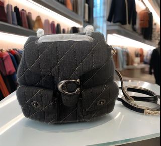 (Category: ) located in . Submitted by fascinating.bag.mall (Listing ID 1366981869, Image 1). Description: .