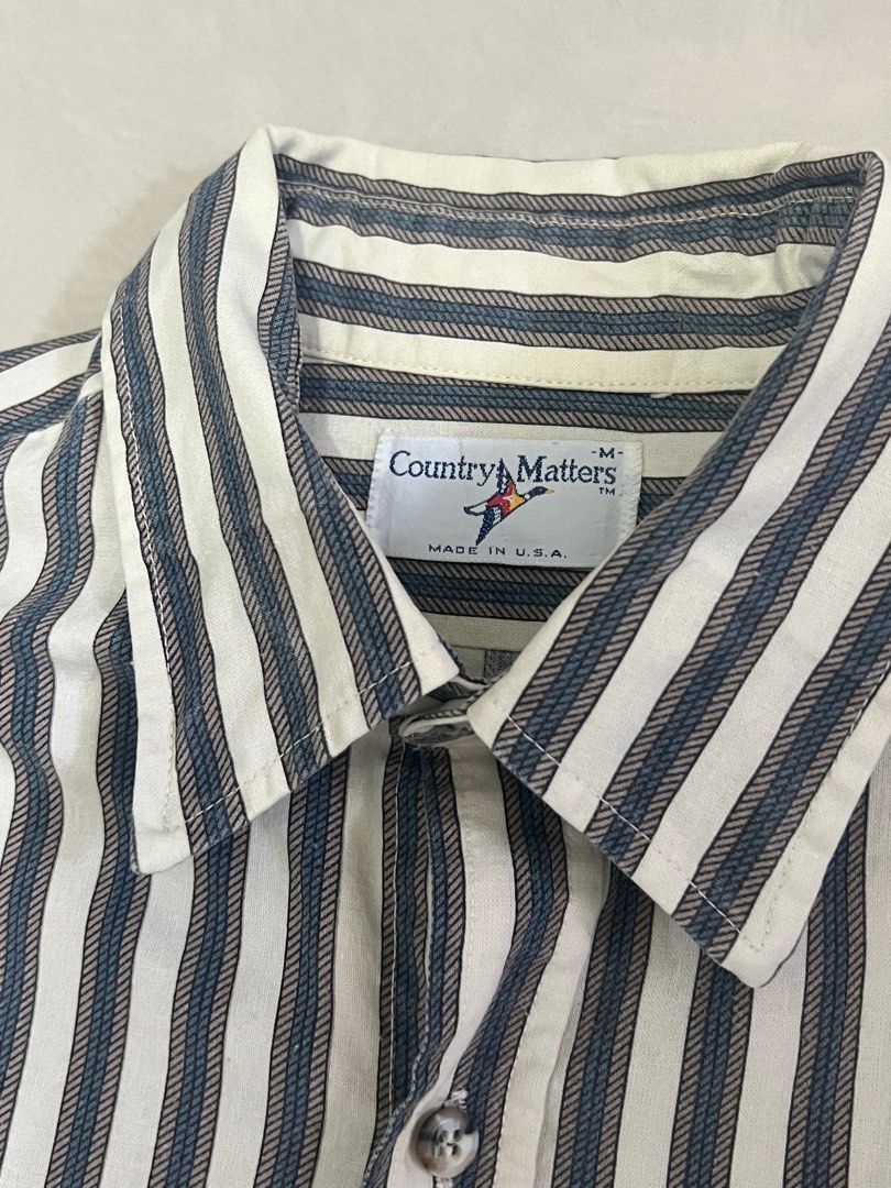 Country Matters Men Button Up Long Sleeves Medium (Category: Formal Shirts) located in Muntinlupa City. Submitted by fixinplum (Listing ID 1367024781, Image 2). Description: Country Matters Men Button Up Long Sleeves Medium 28 Length 21 Width.